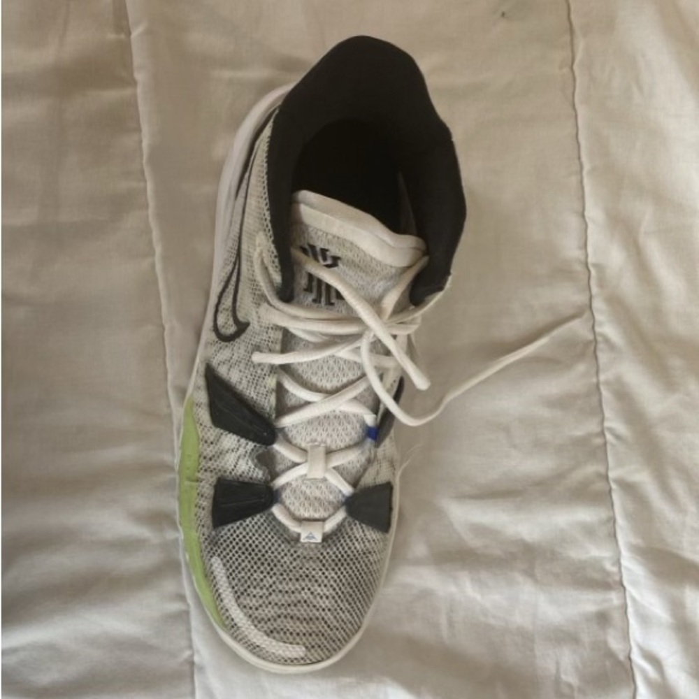 Kyrie 7 Brooklyn beats
